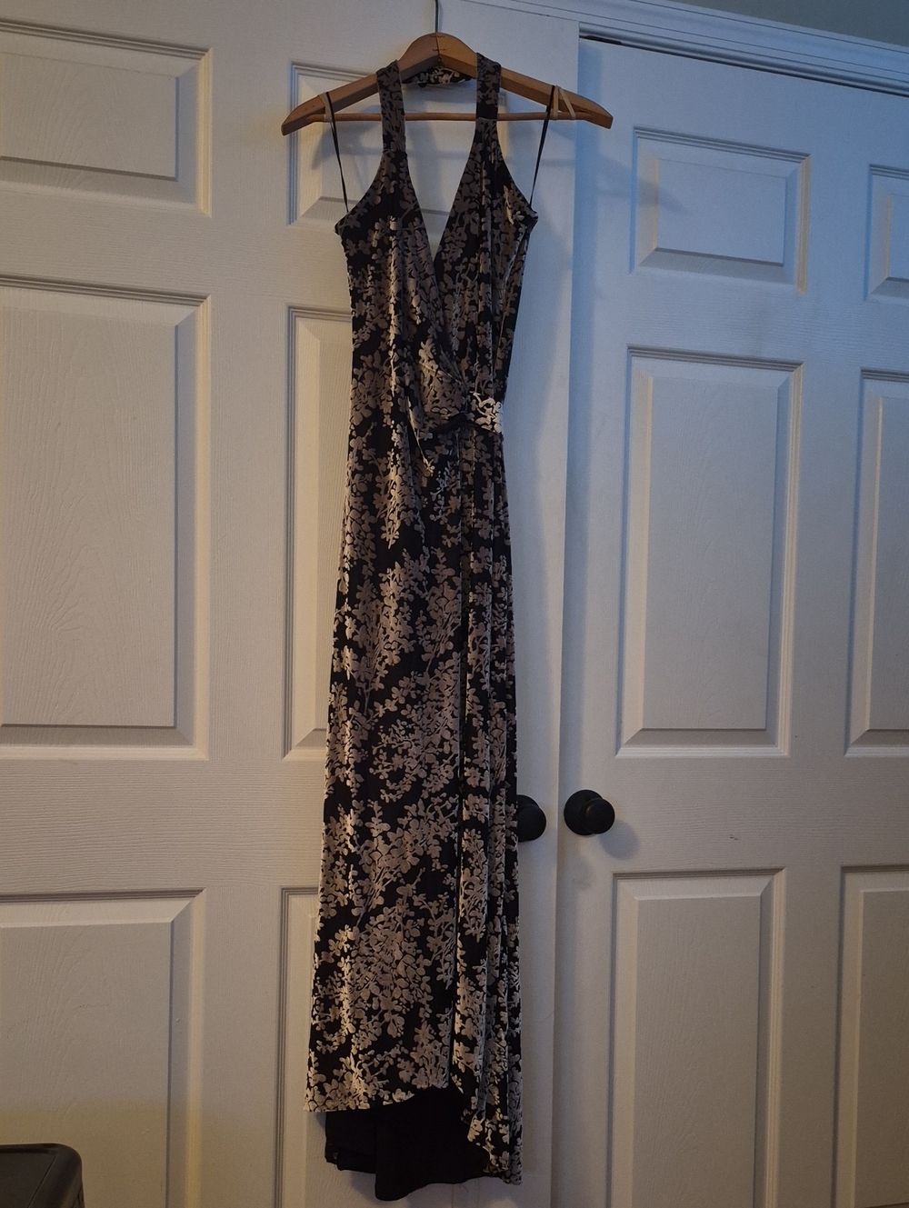 Dress The Population  Black & Cream Floral Halter Maxi Dress